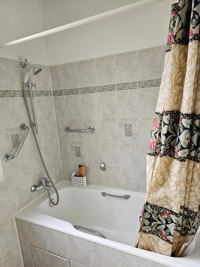 Appartement Pour 1A 4 Personnes Sans Cuisine อัลฟอร์วิลล์ ภายนอก รูปภาพ